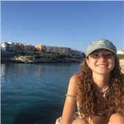 Estudiante de Biología en la Universidad Complutense de Madrid imparte clases para todos los alumnos de primaria, ESO o Bachiller
